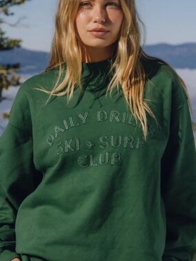 Daily Drillers Ski + Surf Club Vintage crew